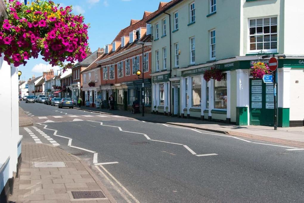 Meddlars A Historic Cottage On The Countryside Edge Of A Vibrant Market Town Hadleigh  Eksteriør bilde